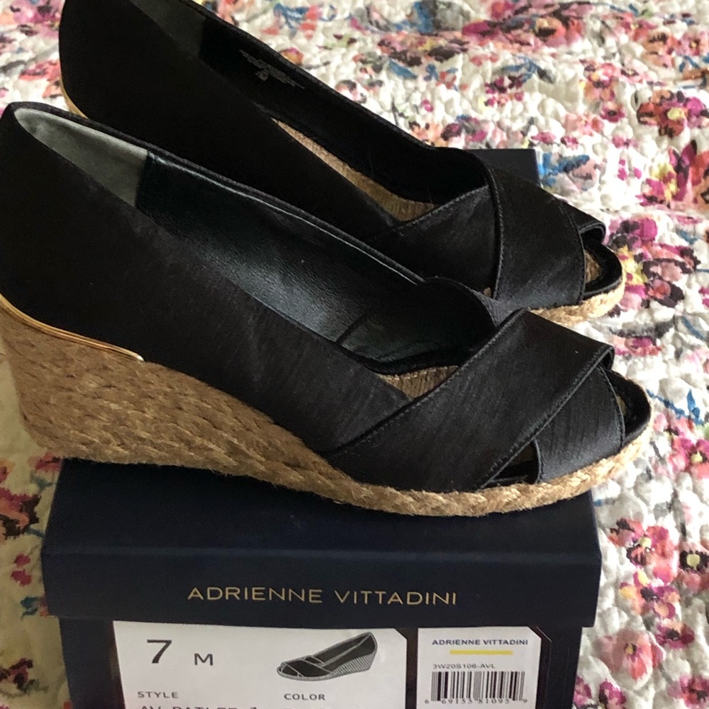 Size 7 Adrienne Vittadini espadrille wedges
